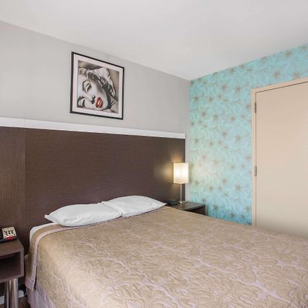 Super 8 By Wyndham Brooklyn / Park Slope Hotel New York Exterior foto