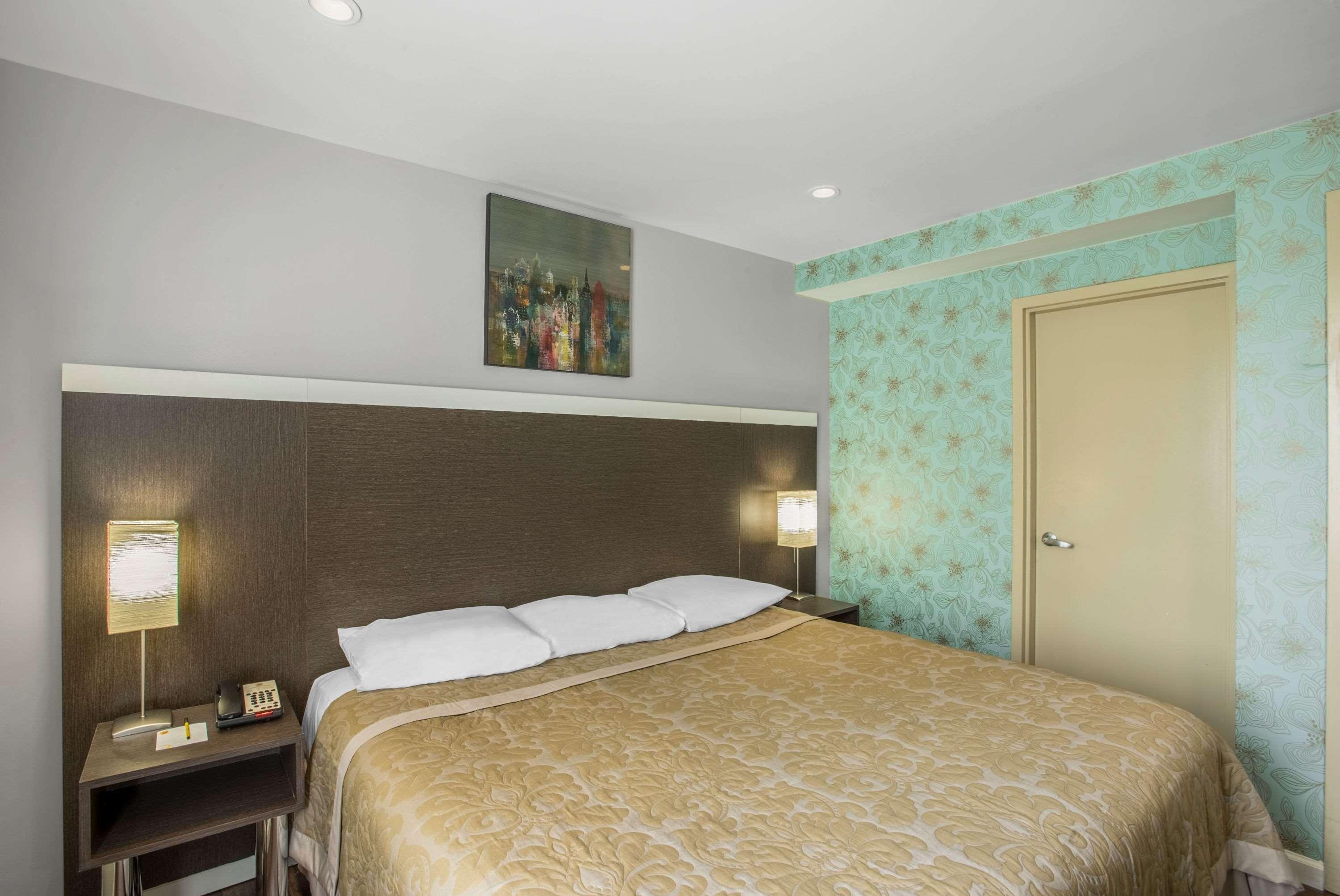 Super 8 By Wyndham Brooklyn / Park Slope Hotel New York Exterior foto